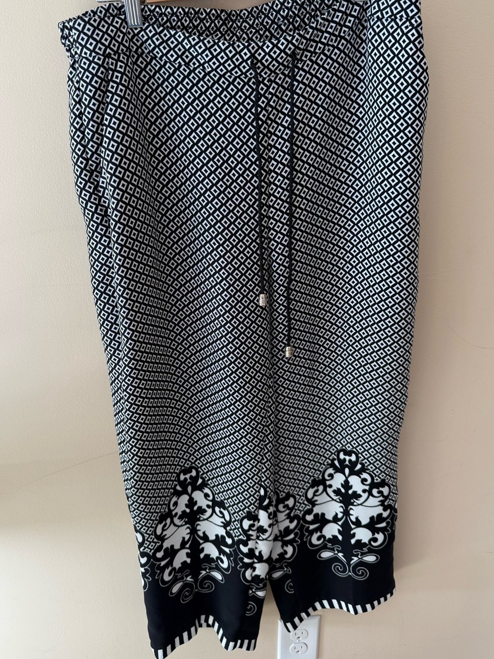 Chicos Black & White mixed Print Palazzo Pull-On Pants Sz 14